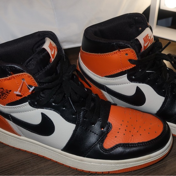 Air Jordan 1 Mid “Shattered Blackboard” - Picture 3 of 6